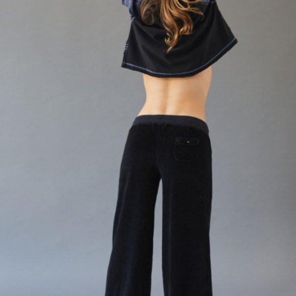 NEW iet frans velour trackies… exclusively from Urban Outfitters !! - Picture 4 of 5